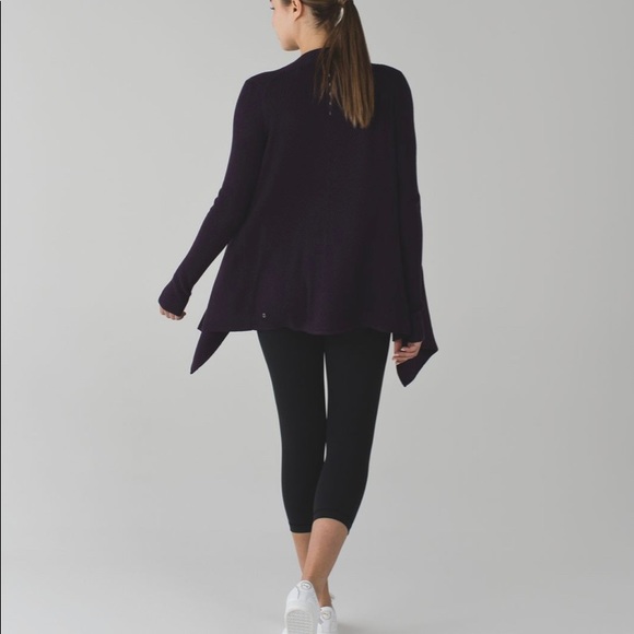 Lululemon Resolution Wrap - Picture 6 of 8